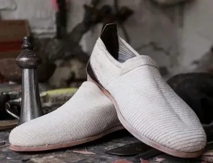 تصویر 4 از قیمت خرید گیوه مردانه سفید + فروش ویژه